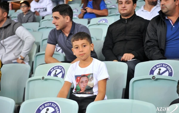 Şəhid ailələrinin üzvləri Azərbaycan-Portuqaliya oyununda azarkeş qismində iştirak ediblər - FOTO