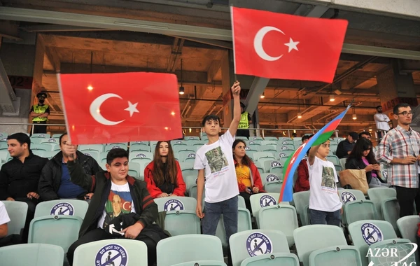 Şəhid ailələrinin üzvləri Azərbaycan-Portuqaliya oyununda azarkeş qismində iştirak ediblər - FOTO