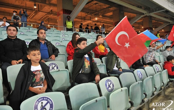 Şəhid ailələrinin üzvləri Azərbaycan-Portuqaliya oyununda azarkeş qismində iştirak ediblər - FOTO