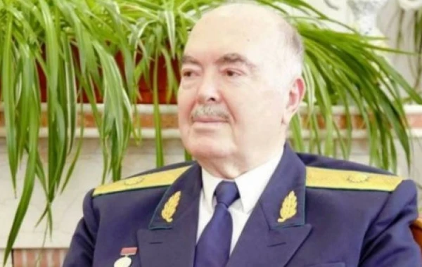 Generala ağır itki üz verdi - FOTO