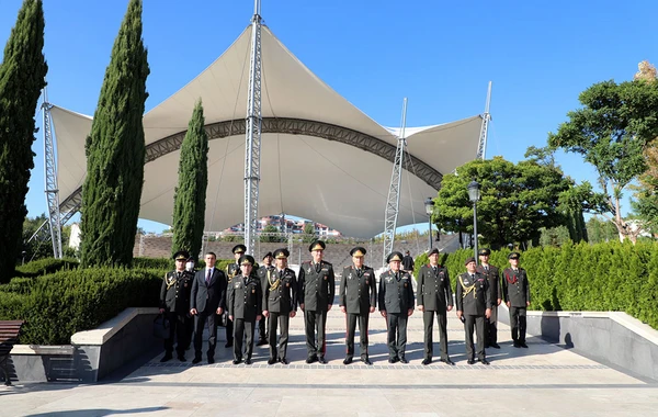 General-leytenant Kərim Vəliyev Ankarada Heydər Əliyev Parkını ziyarət edib - FOTO