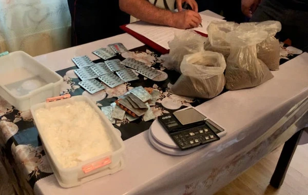 “Bandotdel”dən əməliyyat: Narkotacir 10 kiloqram narkotiklə ələ keçdi - FOTO/VİDEO