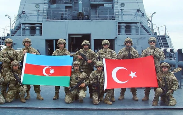 Xəzərdəki “Türkiyə donanması” və ya İranın xəyali qarabasmaları