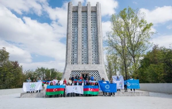 Könüllü təşkilatları Şuşaya səfər etdilər - FOTO