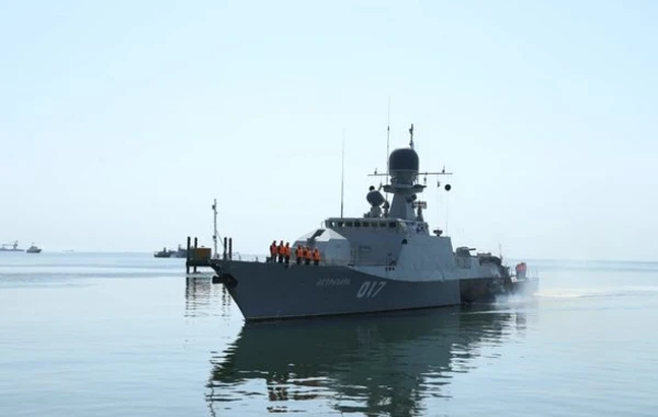 Представители ВМФ России находятся с визитом в Азербайджане - ФОТО