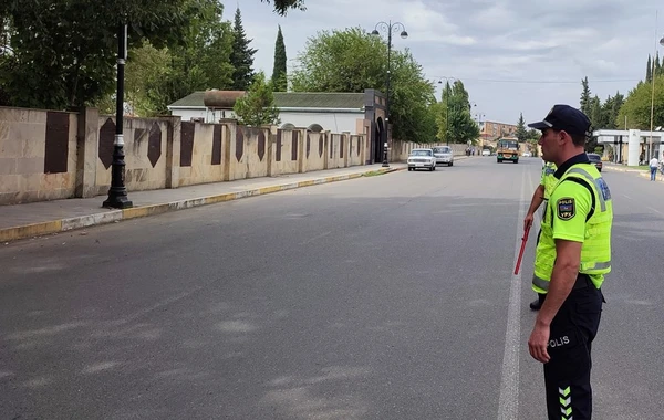 Keçidlərdə piyadalara yol verməyən sürücülər cərimələnib - FOTO
