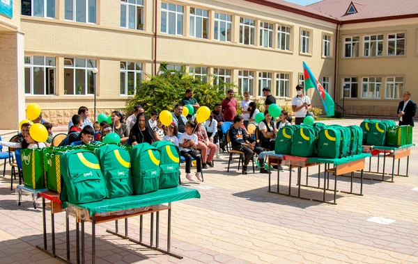 “OBA” marketlər şəbəkəsi şəhid və qazi övladlarına məktəb ləvazimatları paylayıb - FOTO/VİDEO