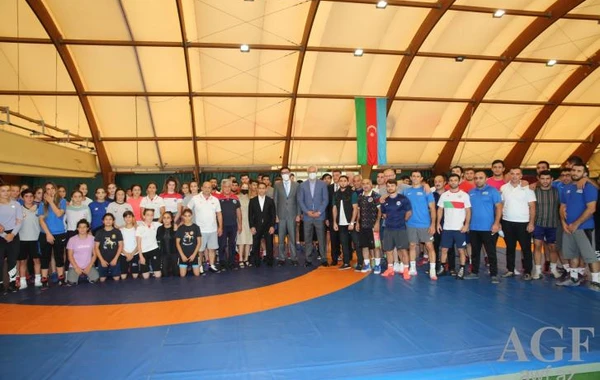 Yeni təyin olunmuş nazir daha bir federasiyanı ziyarət etdi - FOTO