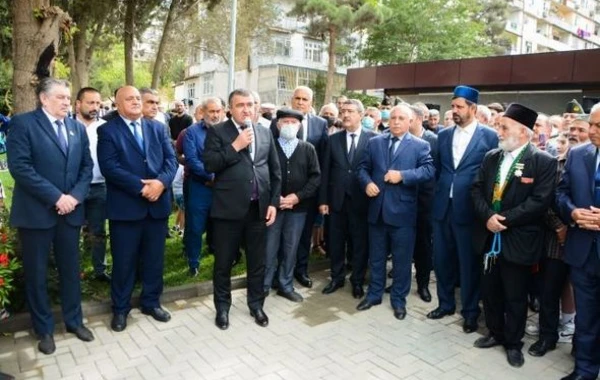 Xətaidə şəhidlərin adını daşıyan parkın və xatirə lövhəsinin açılışı olub - FOTO