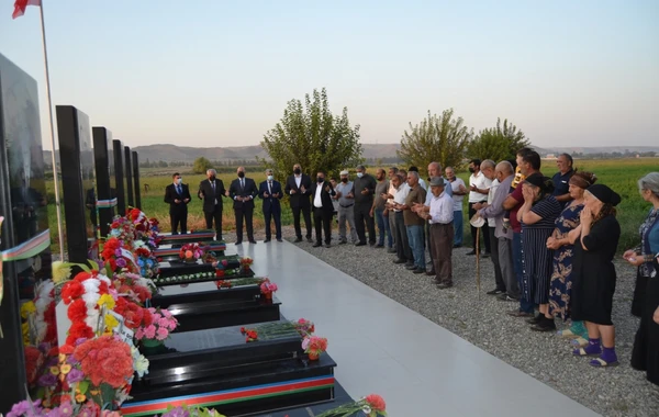 Vətən müharibəsi şəhidlərinin məzarları ziyarət olunub - FOTO