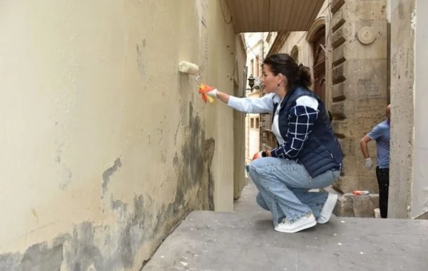 İçərişəhərdə vandalizmə qarşı iməclik - FOTO