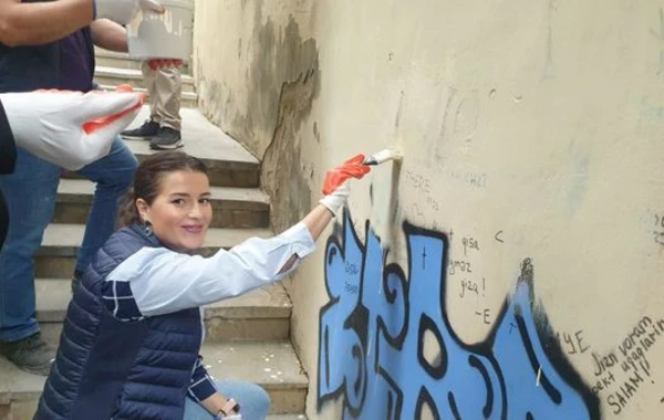 İçərişəhərdə vandalizmə qarşı iməclik - FOTO