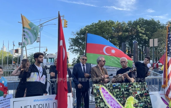 ABŞ-da azərbaycanlılar BMT-nin binası qarşısında etiraz aksiyası keçirib - FOTO
