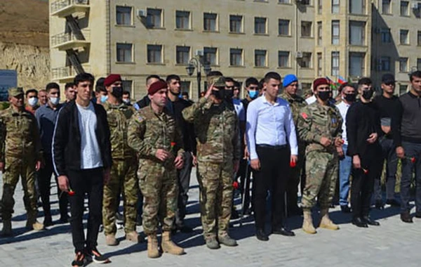 Xüsüsi Təyinatlı Qüvvələrin komandanı veteranlarla görüşdü – FOTO/VİDEO