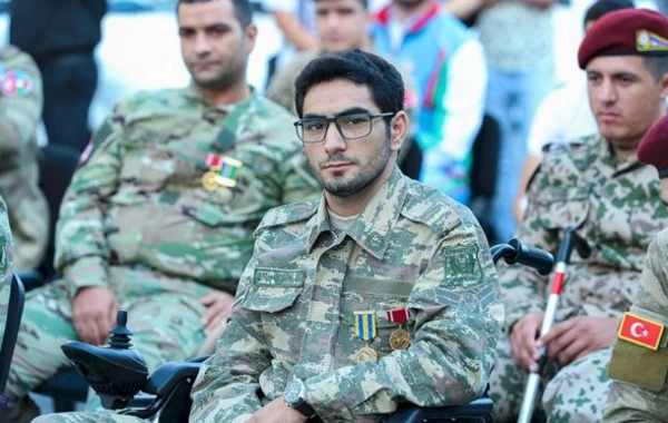 Amin Musayevə avtomobil verildi – FOTO