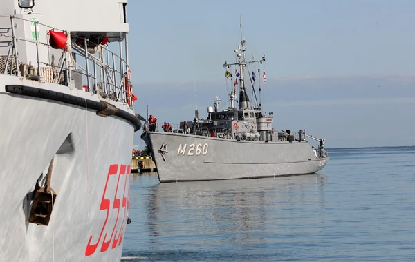NATO gəmiləri Gürcüstanın ərazi sularına daxil oldu - FOTO