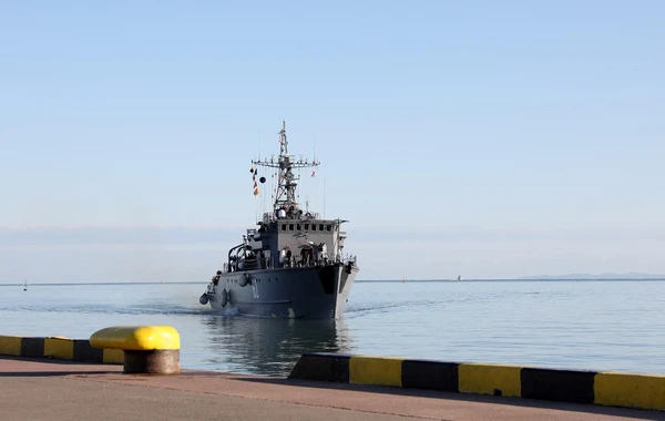 NATO gəmiləri Gürcüstanın ərazi sularına daxil oldu - FOTO