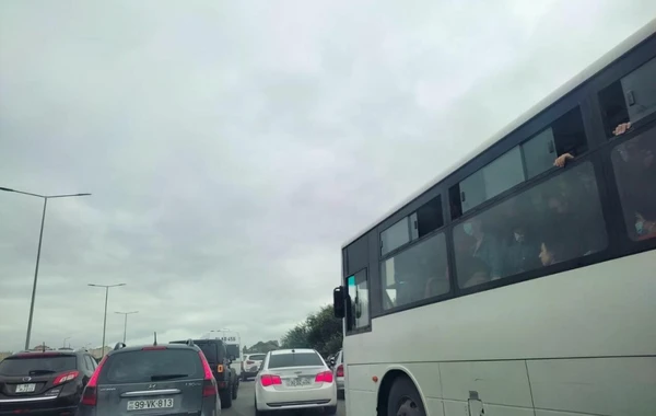 Bakı-Sumqayıt yolunda hərəkət iflic oldu - FOTO