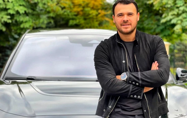 Emin Ağalarov lüks avtomobili  ilə - FOTO