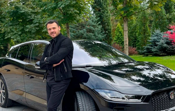 Эмин Агаларов показал один из своих дорогих автомобилей - ФОТО