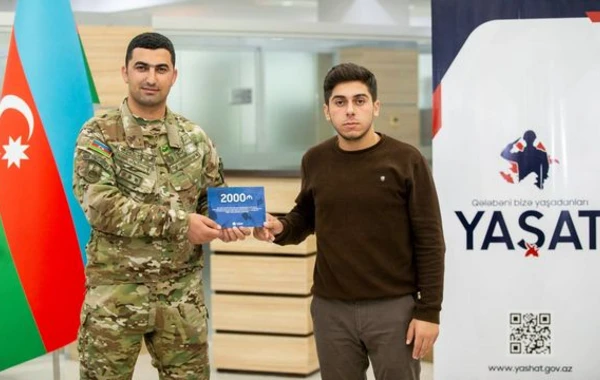Tələbə adını qazanmış şəhid ailəsi üzvlərinə və qazilərə pul mükafatı verildi - FOTO