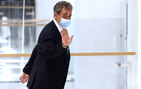 Николя Саркози приговорили к одному году тюрьмы