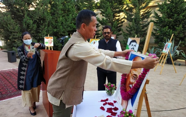 Bakıda Mahatma Qandinin doğum gününün 152-ci ildönümü qeyd edilib - FOTO