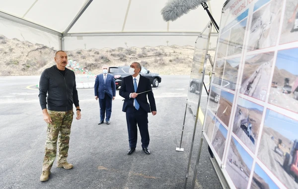 İlham Əliyev yeni avtomobil yolunun təməlini qoydu - FOTO