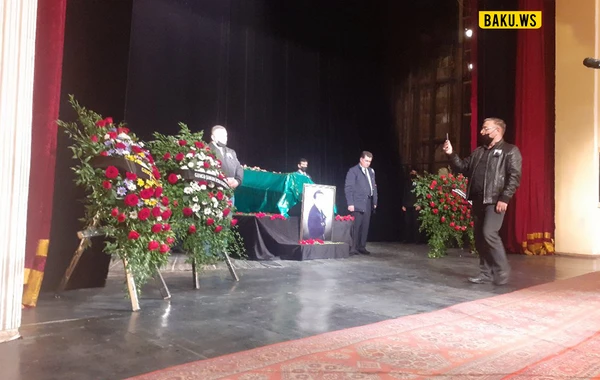 Xalq artisti Vaqif Şərifov dəfn edilib - FOTO