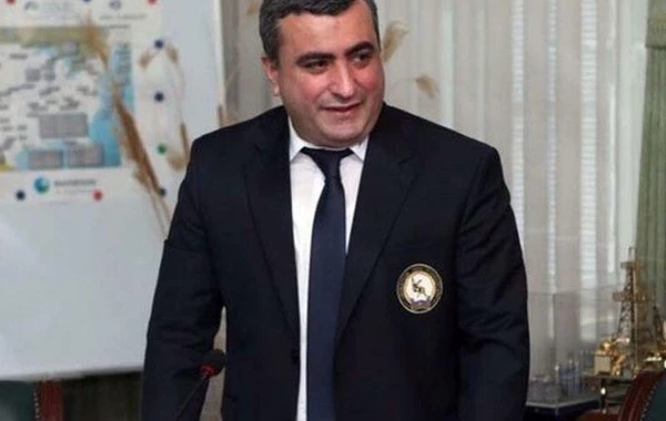 Elnur Əşrəfoğlunun vəziyyəti ağırdır