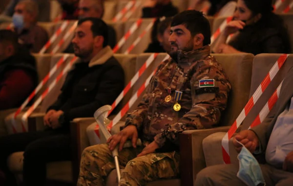 Heydər Əliyev Sarayı ilk tədbirini şəhid və qazi ailələrinə həsr edib – FOTO