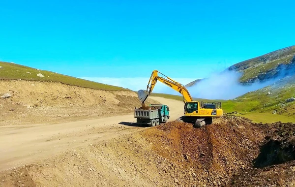 Susay-Xınalıq avtomobil yolunun tikintisi davam etdirilir - FOTO