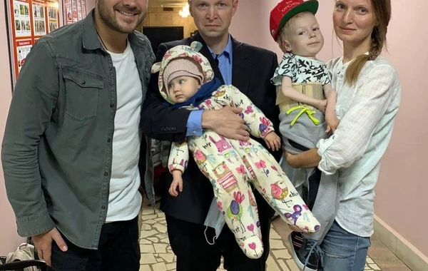 Emin Ağalarovdan 1 milyonluq yardım - FOTO