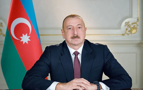 Mədəniyyət xadimlərinə fəxri adlar verildi - SİYAHI