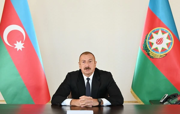 Prezident mədəniyyət xadimlərini təltif etdi - SƏRƏNCAM