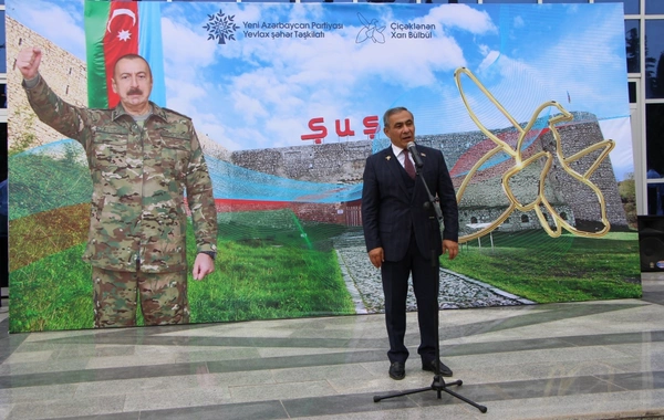 Yevlaxda “Çiçəklənən Xarıbülbül” adlı flaşmob keçirilib - FOTO