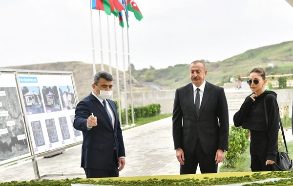 İlham Əliyev Füzulinin Dövlətyarlı kəndində “Ağıllı kənd”in təməlini qoyub - FOTO