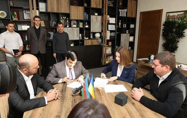 Azərbaycan və Ukraynanın gənclər təşkilatları birgə memorandum imzaladılar - FOTOLAR