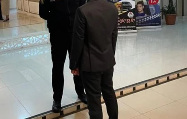 Polis COVID-19 pasportu olmayan mərasim yerlərinə cəlb edildi - FOTO