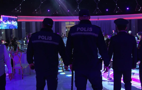 Polis şadlıq saraylarında reyd keçirdi, 216 nəfər şənliyə buraxılmadı - VİDEO
