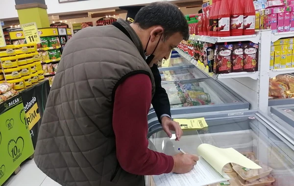 Karantin qaydalarını pozan şəxslər CƏRİMƏLƏNDİ - FOTO