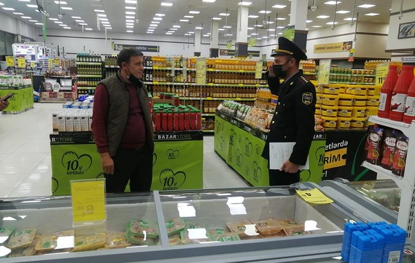 Karantin qaydalarını pozan şəxslər CƏRİMƏLƏNDİ - FOTO