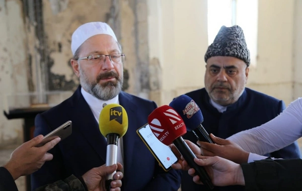 Türkiyə Diyanət İşləri İdarəsinin sədri Ağdam Cümə məscidində - FOTO