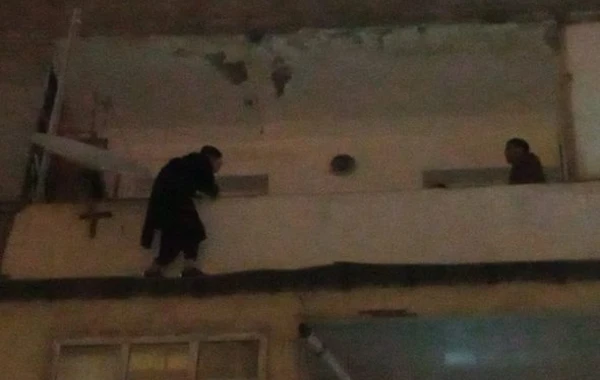 Bakıda intihara cəhd edən şəxsi FHN əməkdaşları xilas etdilər – FOTO/VİDEO