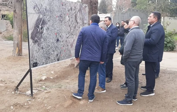 Brazilyalı millət vəkili raket düşən əraziyə baş çəkib - FOTO