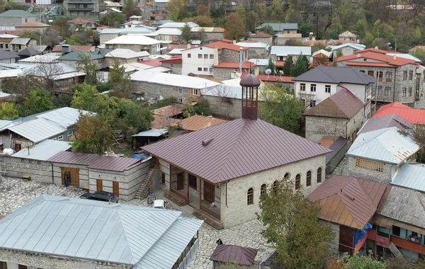 Prezident və birinci xanım Lahıcda məsciddəki bərpa-təmir işləri ilə tanış olublar - YENİLƏNİB - FOTO