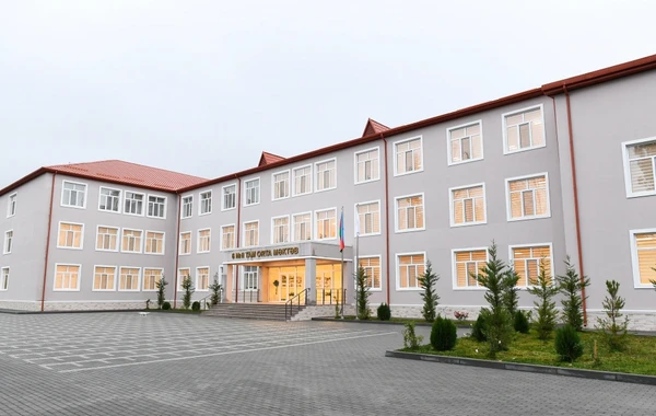 В городе Исмаиллы сдано в эксплуатацию новое здание полной средней школы номер 6 - ФОТО