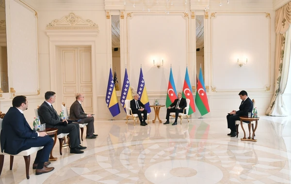 İlham Əliyev Bosniya və Herseqovinanın Rəyasət Heyətinin üzvü Şefik Caferoviçlə görüşüb - FOTO