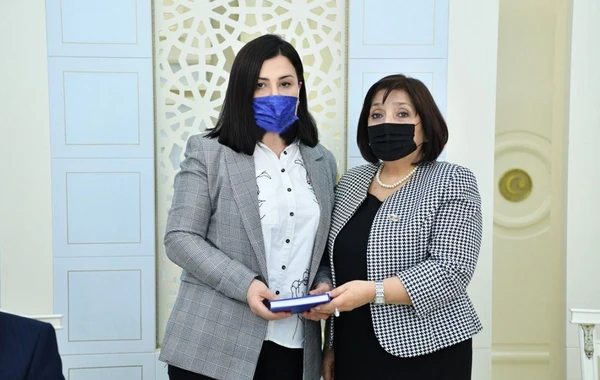 Vətən müharibəsi şəhidi Cəbrayıl Dövlətzadənin anası işlə təmin olundu - FOTO