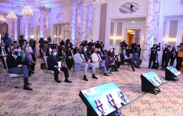Qlobal Bakı Forumunda “Cənubi Qafqaz: regional inkişaf və əməkdaşlıq üçün perspektivlər” mövzusu müzakirə edilir - FOTO